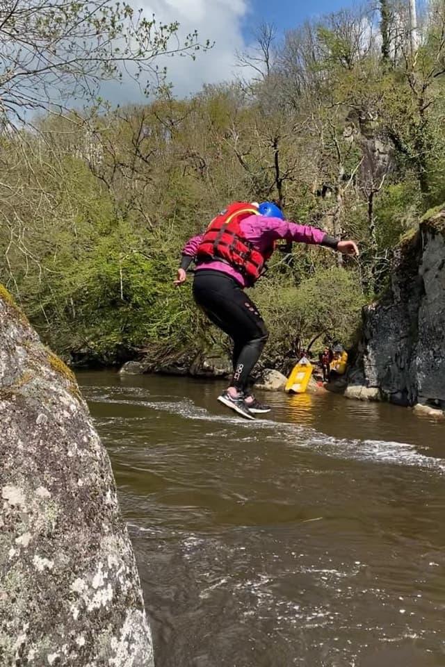 Utilisation du matériel de rafting fourni par Tex' équipement-location